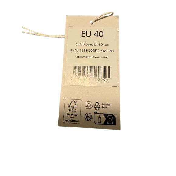 NA-KD size EU 40 (large) pleated mini dress collab Larissa Mills - NWT - Picture 7 of 8